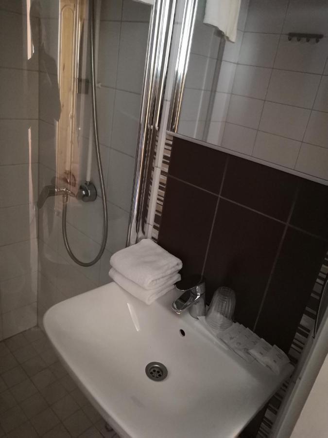 塔梅萨伦烤旁吉酒店 拉塞博里 外观 照片